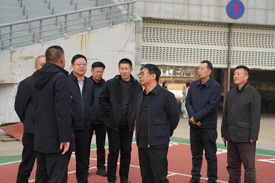 市領導到集團調研并召開座談會